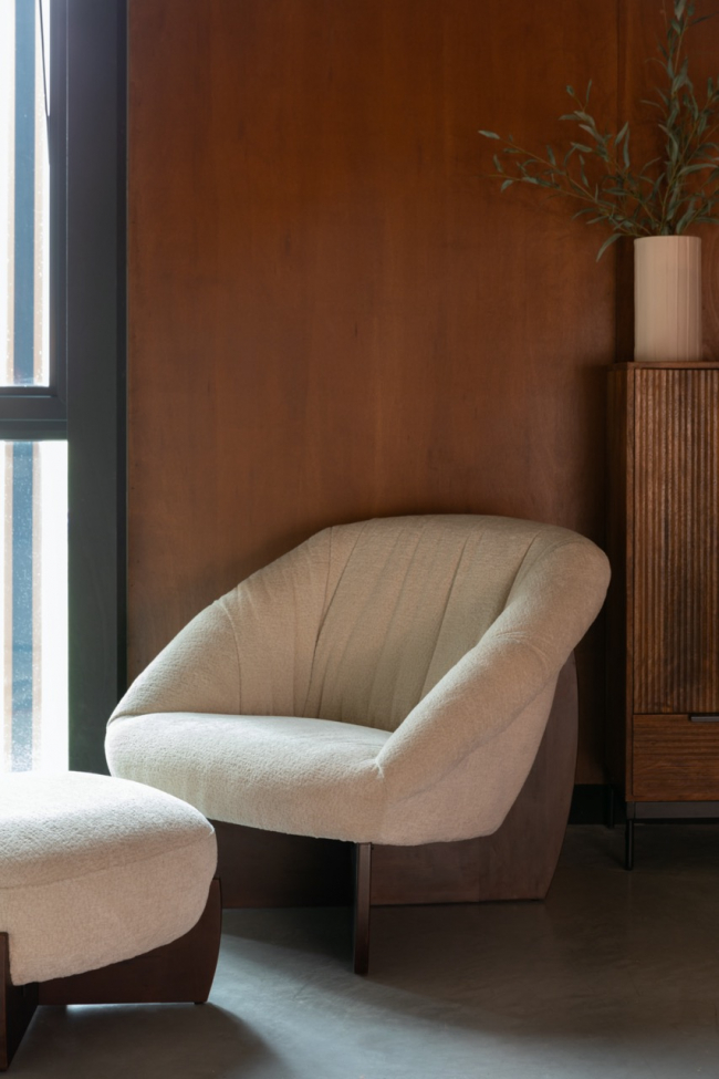 Voetenbank 'Emilius' - Beige