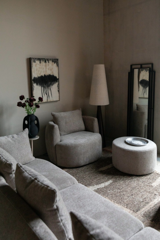 Voetenbank 'Rocca' - Bruin