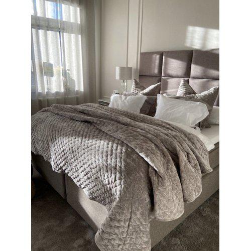 Dekbed 'Cia' 260x260 - Beige