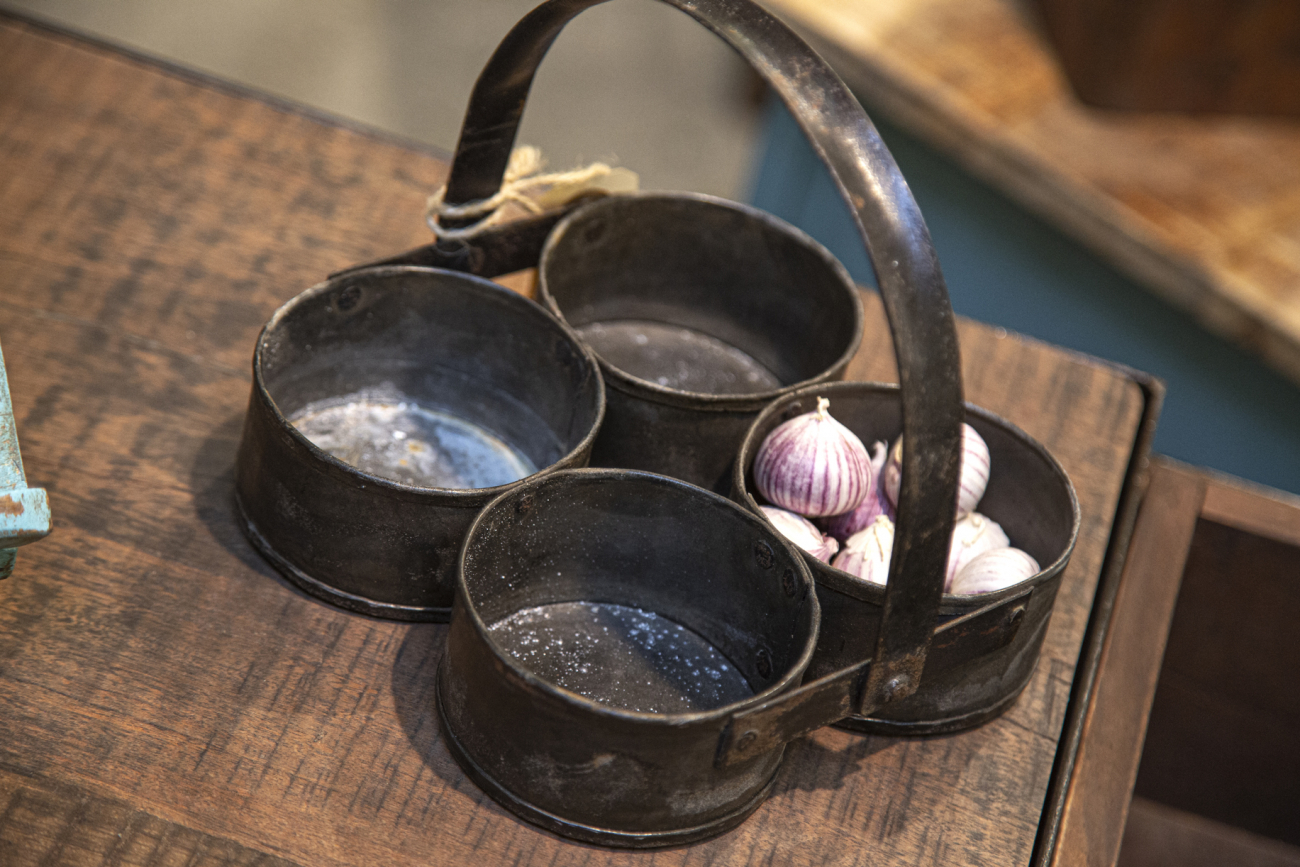 Mand 'Iron cups' - IJzer