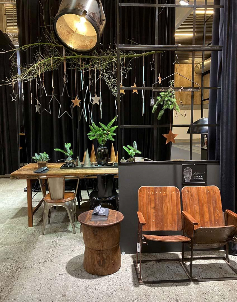 Vintage bioscoopbank 'Bollywood' - Bruin