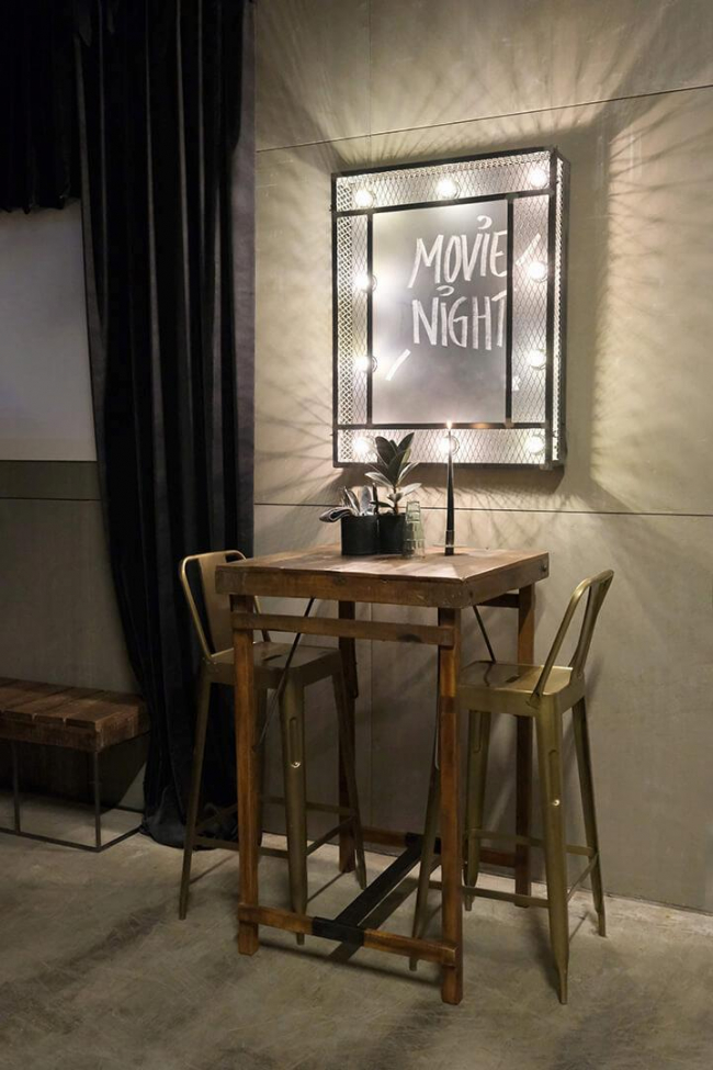 Cafétafel 'Calcutta' - Hout